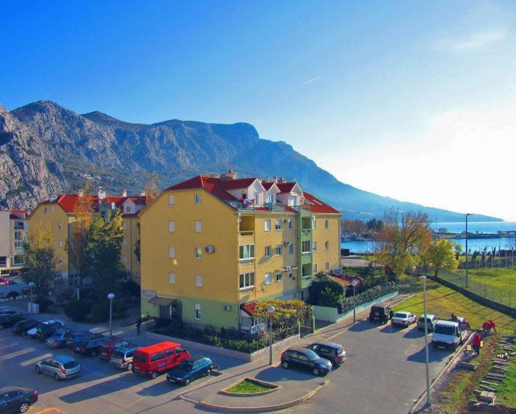 شقة Apartman *Sanja* أوميس المظهر الخارجي الصورة